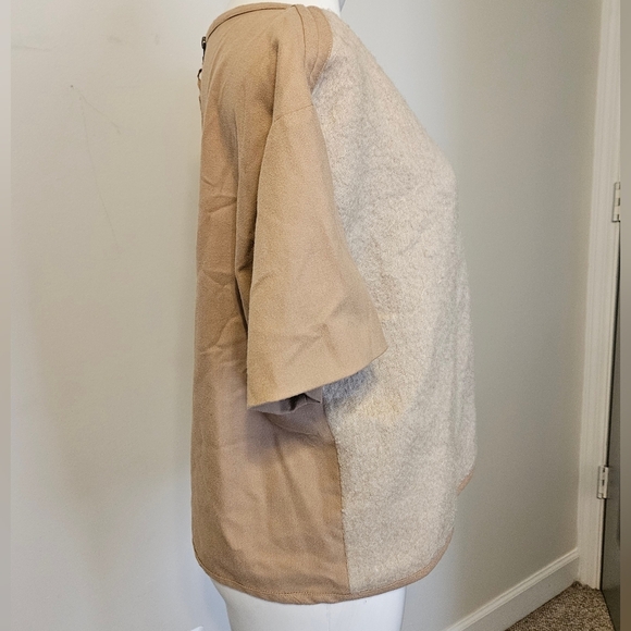 Banana Republic | Boxy Short Sleeve Back Zip Front Fur Oversized Top Blouse - Picture 2 of 8